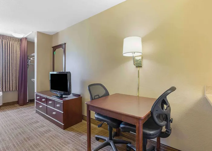Extended America Select - Chicago - 2* Rolling Meadows